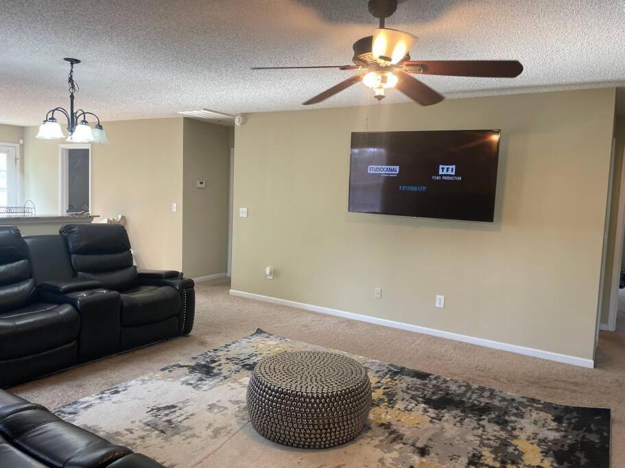 3 Bedroom 2 Bathroom House Columbia Exterior photo
